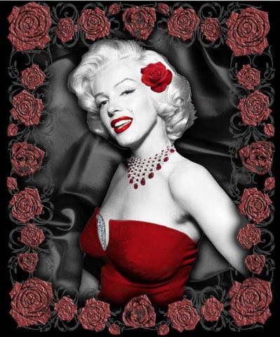 Marilyn monroe robe orders rose